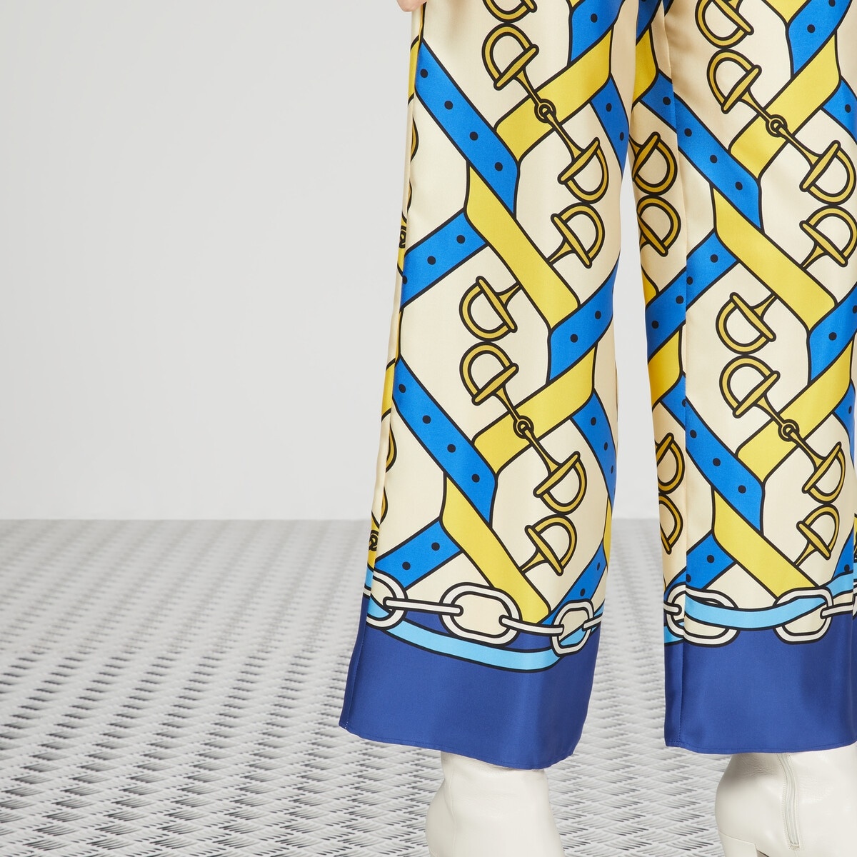 Horsebit strap print silk pant - 3