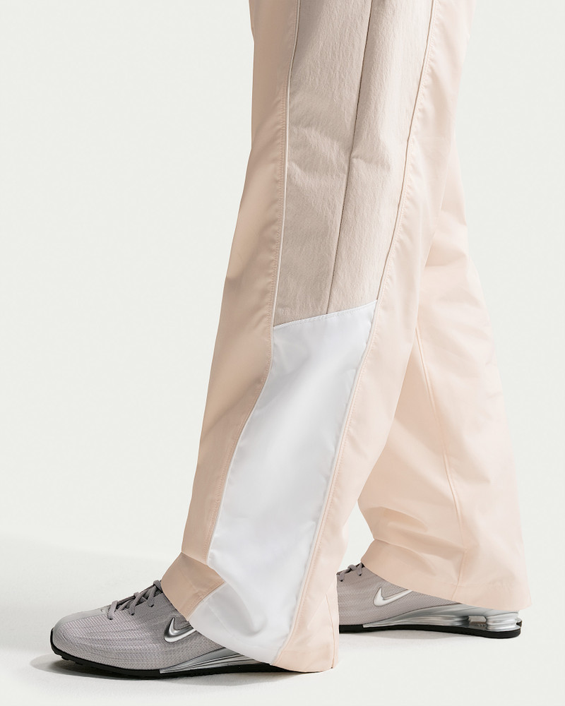 Nike Sportswear Women's Oversized Mid-Rise Track Pants 3