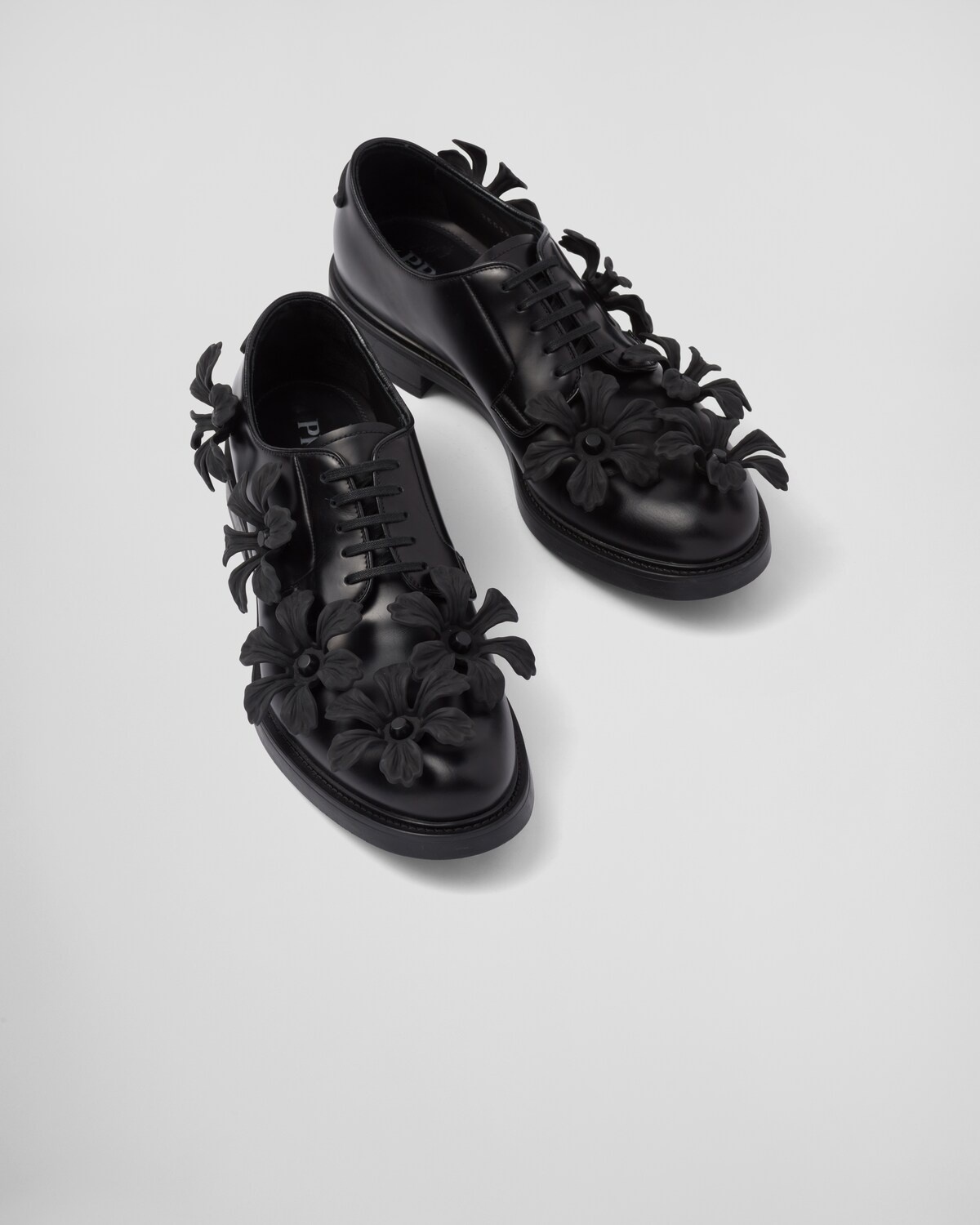 Brushed-leather derby shoes with appliqués - 4