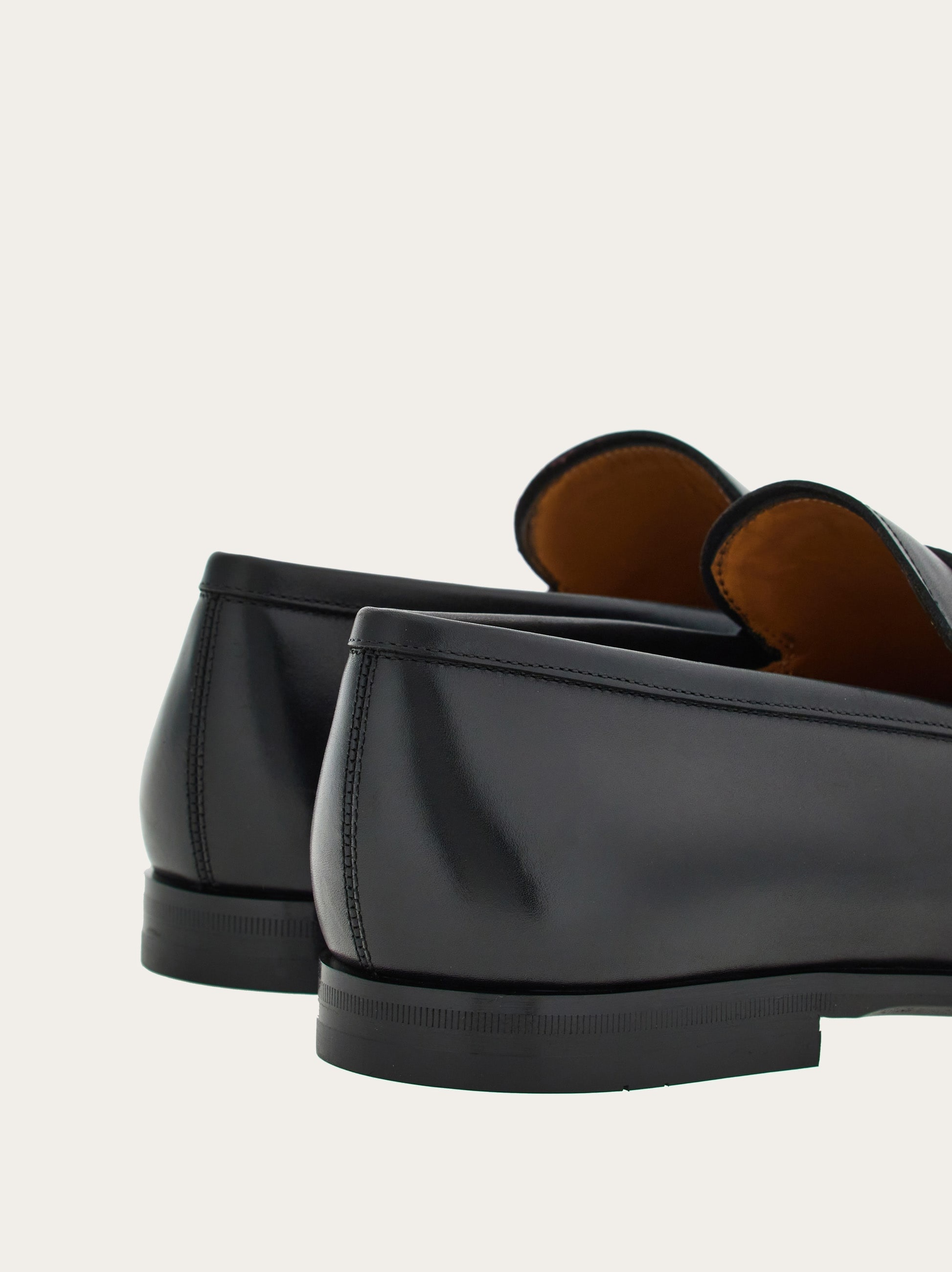 Moccasin with Gancini ornament - 4