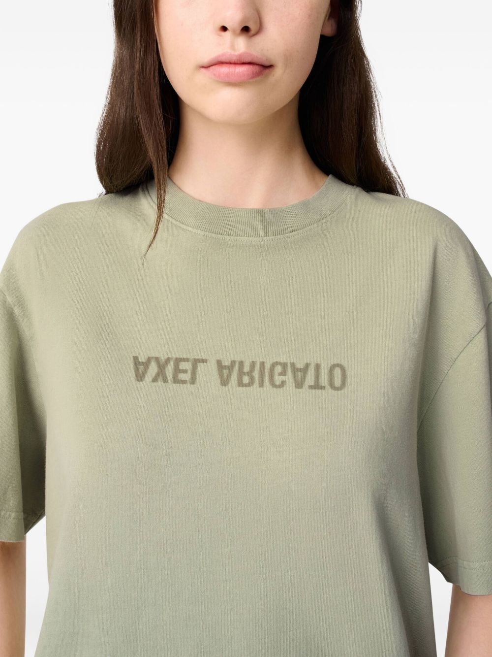 cropped logo-print T-shirt - 5