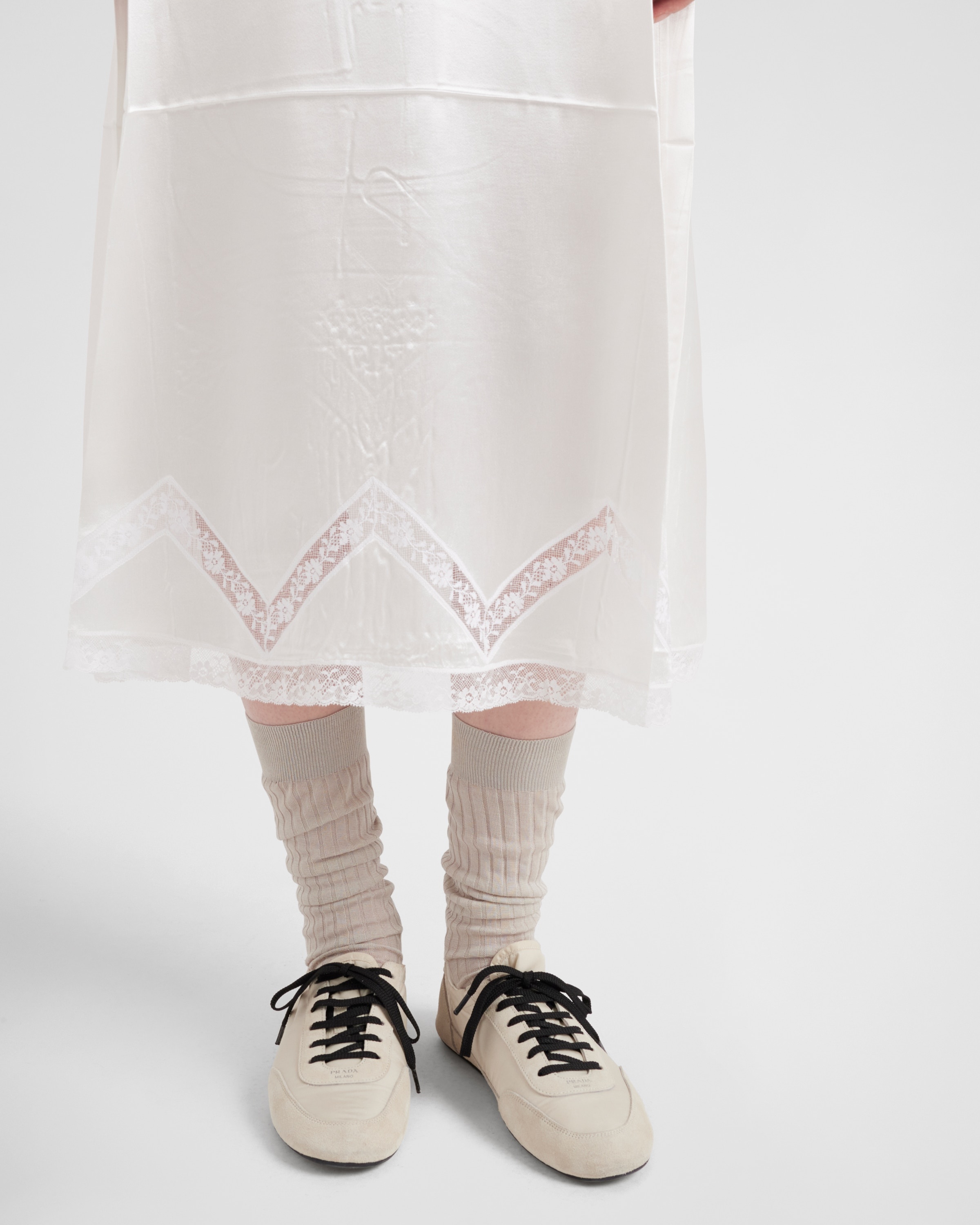 Embroidered old batiste dress - 4