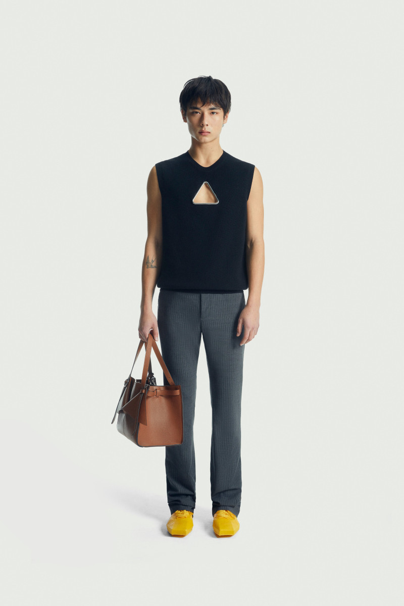 Triangle Sleeveless Knitted Sweater 6