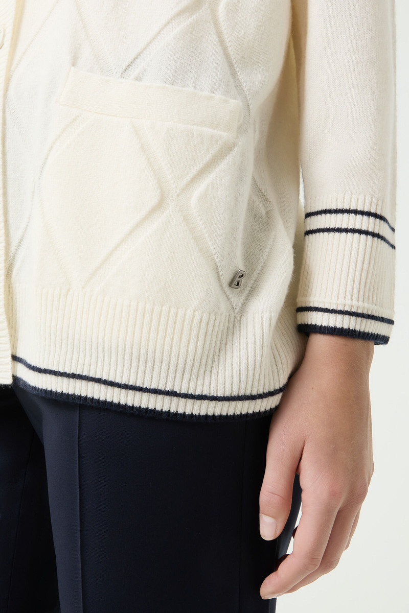 Cardigan Cherry in Cream 6