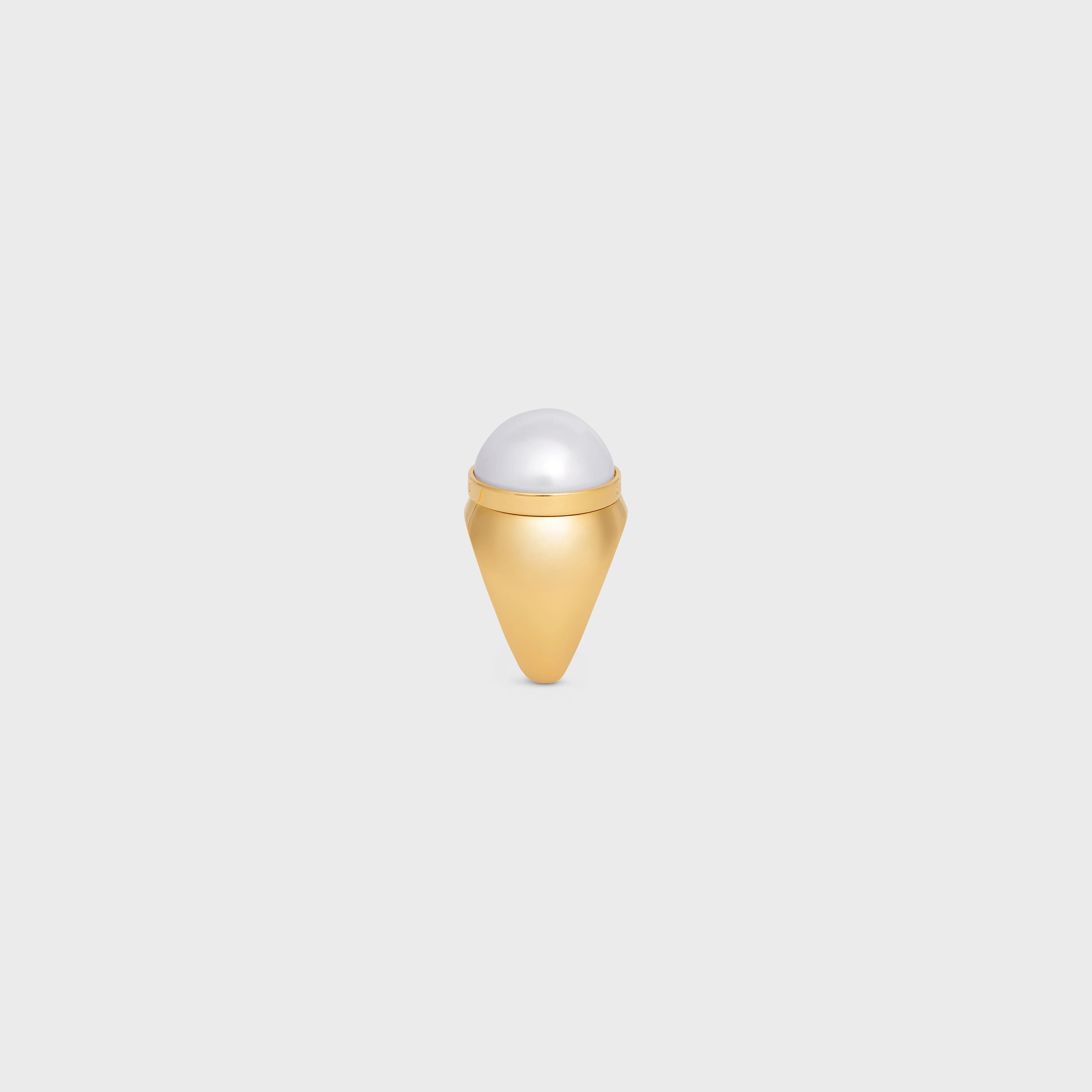 Les Perles Celine Ring in Resin Pearls and Brass with Gold Finish - 3