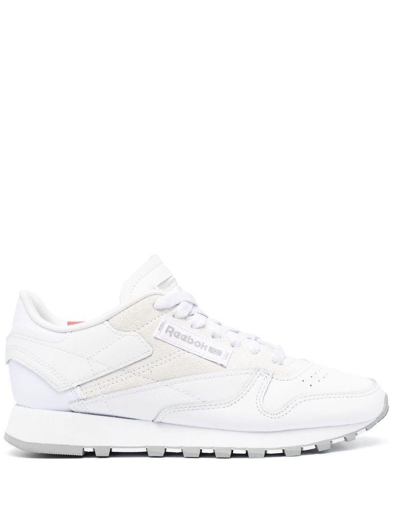 Classic low-top sneakers 1