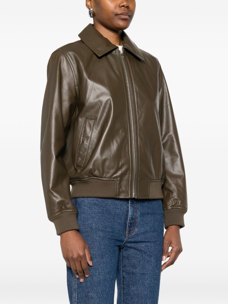 zip-fastening jacket 3