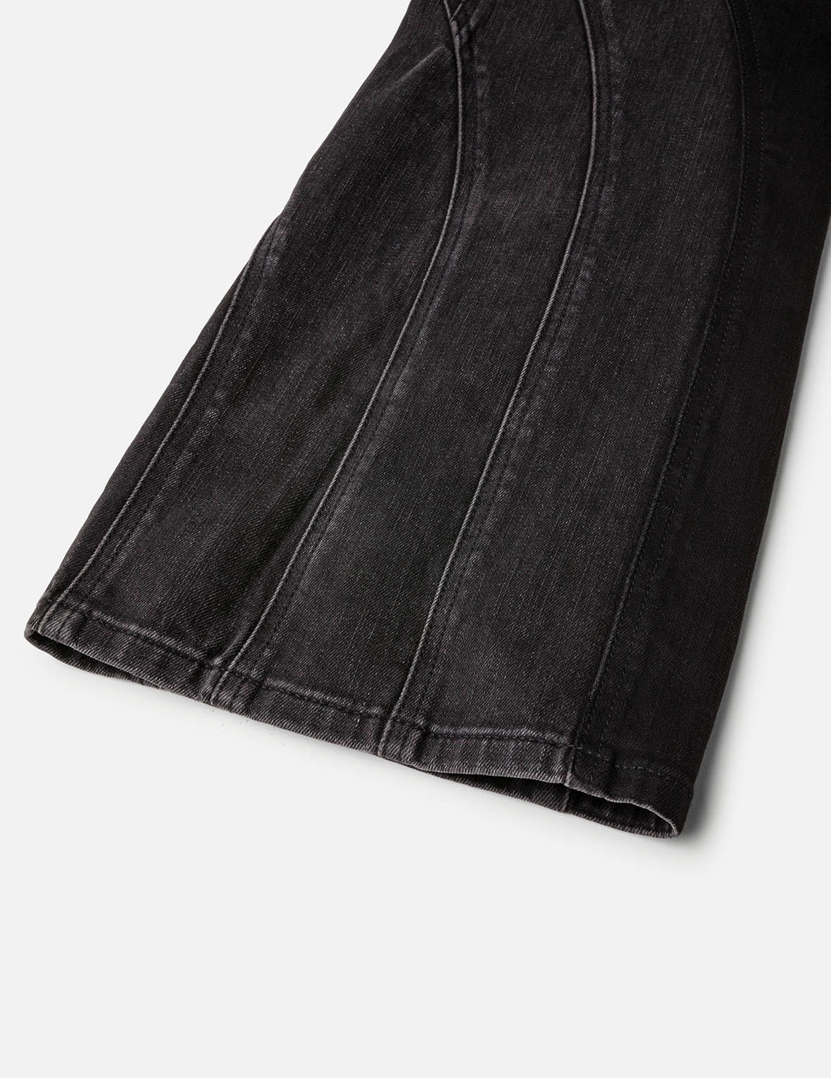 CUT-LINE FASHION FIT BOOT CUT JEANS - 12