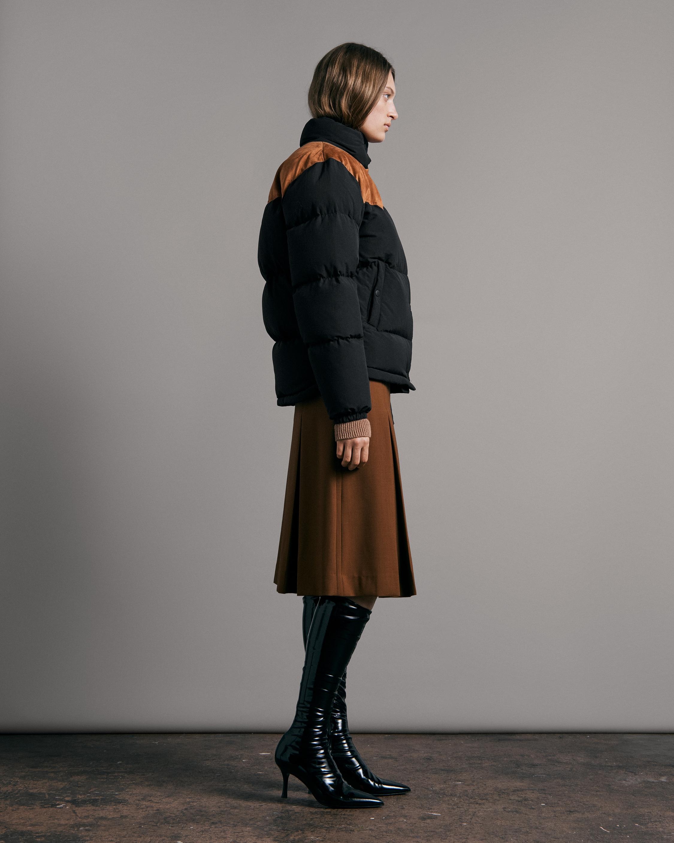 Cal Nylon Puffer Coat
Relaxed Fit Coat - 4
