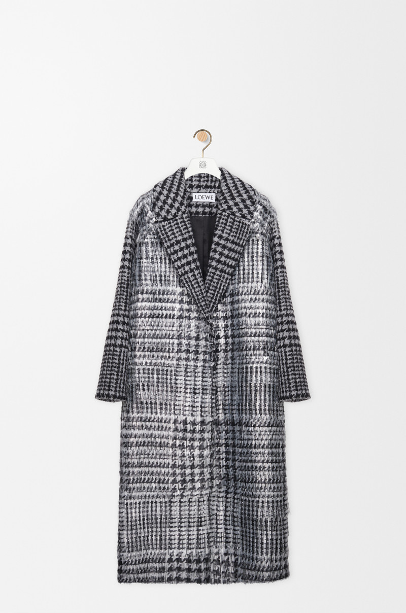 Coat in wool and mohair blend 1