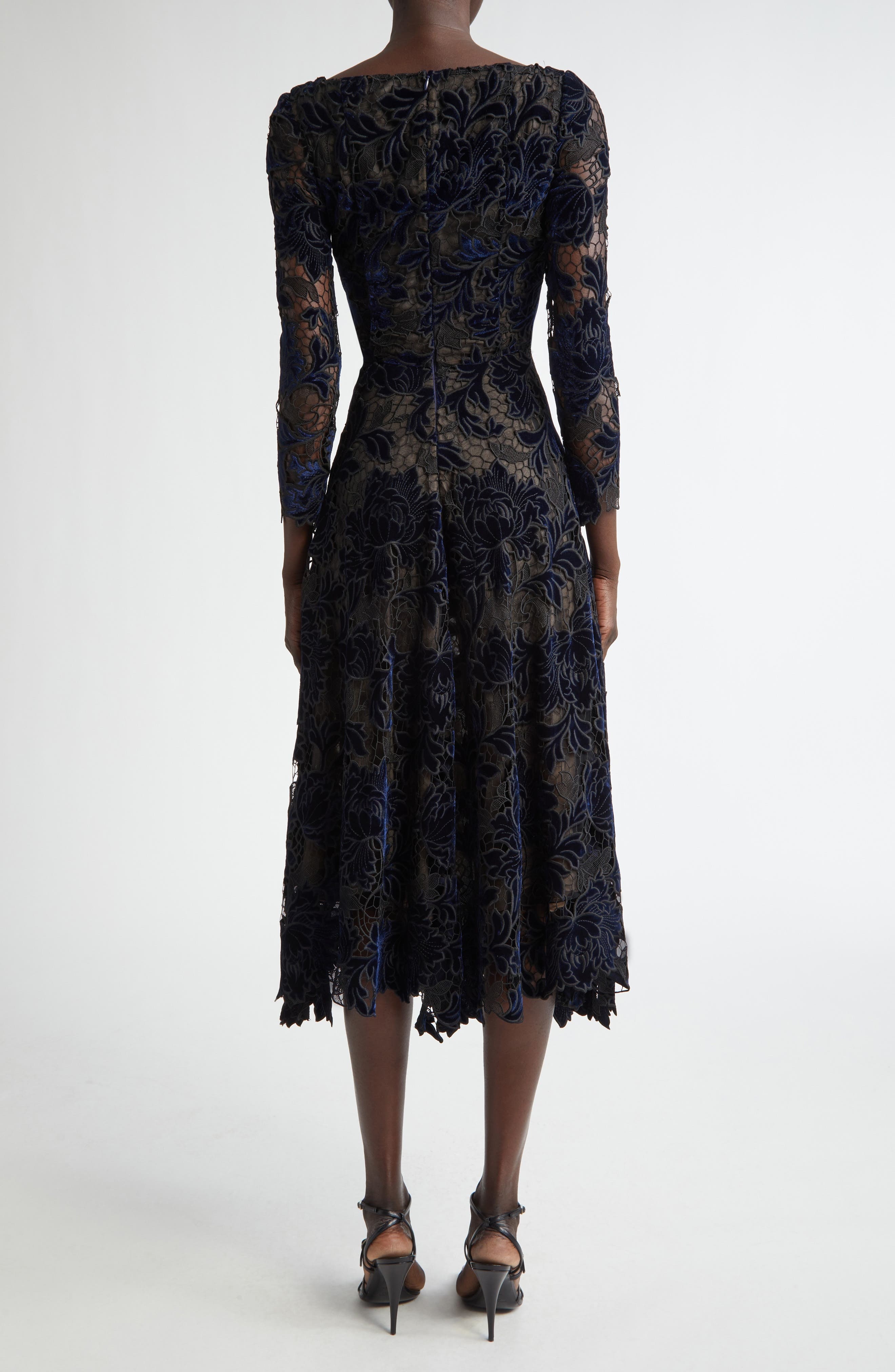 Oscar de la Renta Peony Velvet Guipure Lace Dress in Navy at Nordstrom - 2
