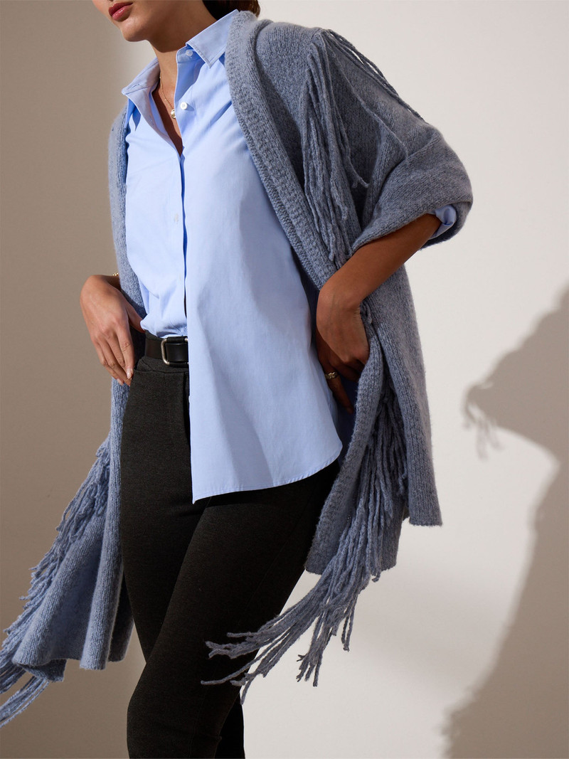 The Thela Fringe Wrap 1