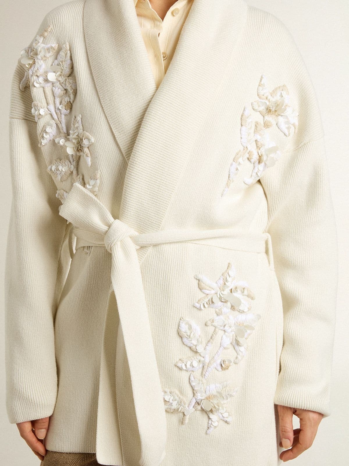 Women's cream-colored cotton cardigan with floral embroidery - 5