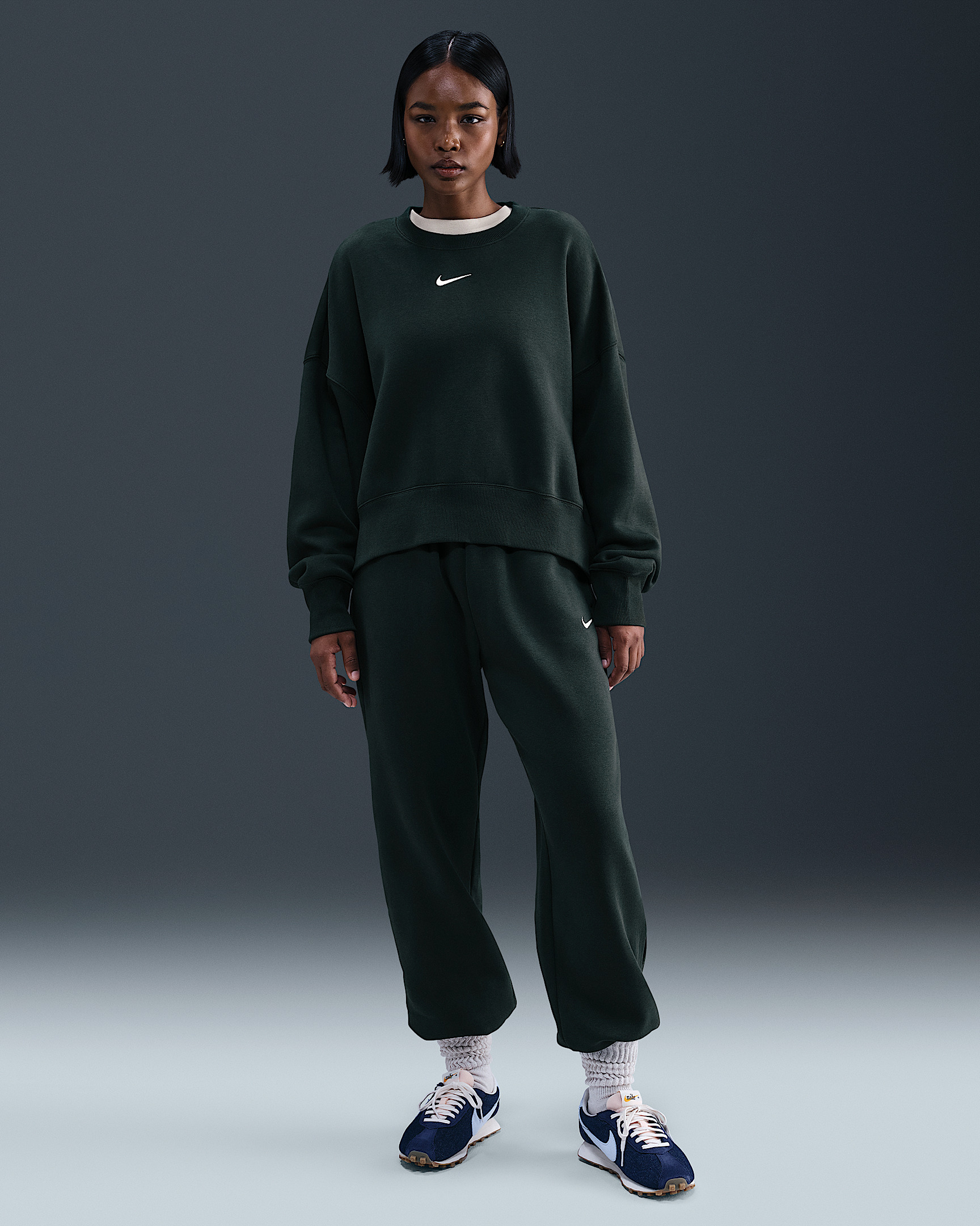 Nike Sportswear Phoenix Fleece Women's Over-Oversized Crew-Neck Sweatshirt - 4