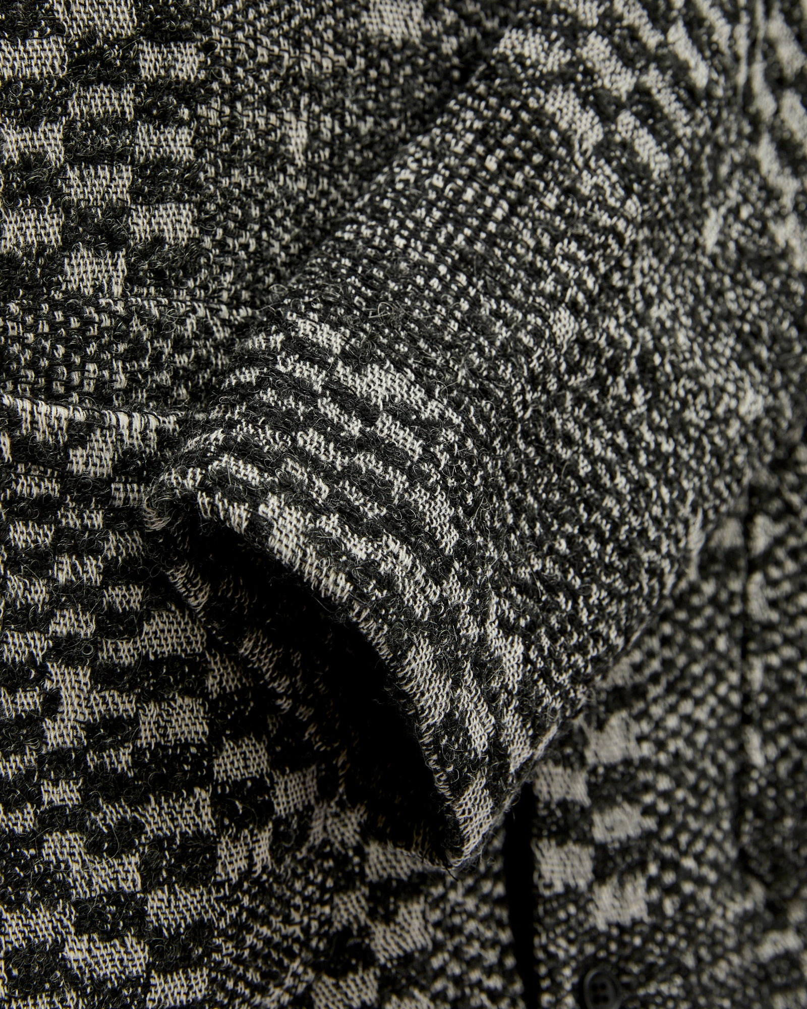 Block Pattern Knit Cardigan Sweater in Black White - 5