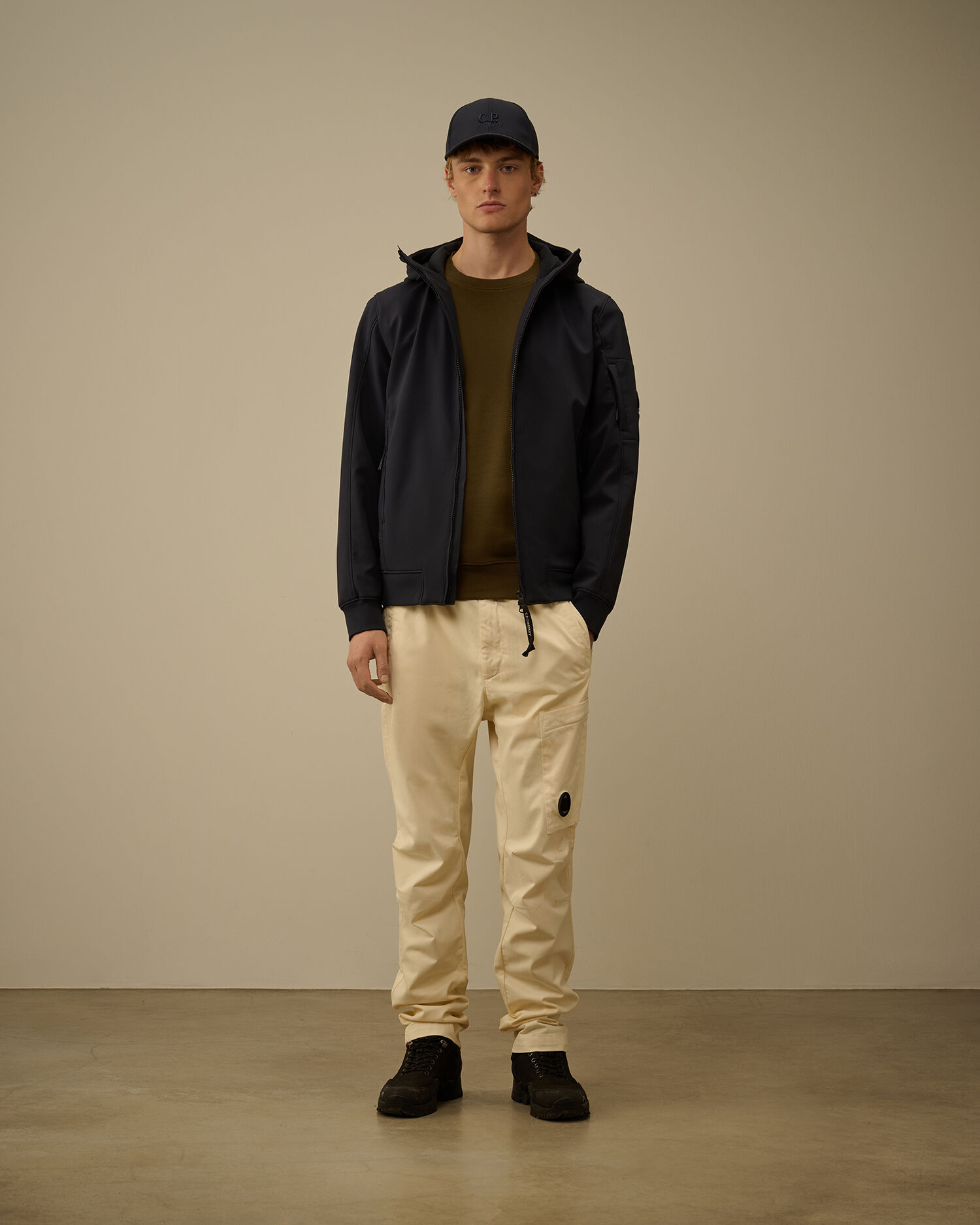 Diagonal Raised Fleece Crewneck Lens Sweatshirt - 2