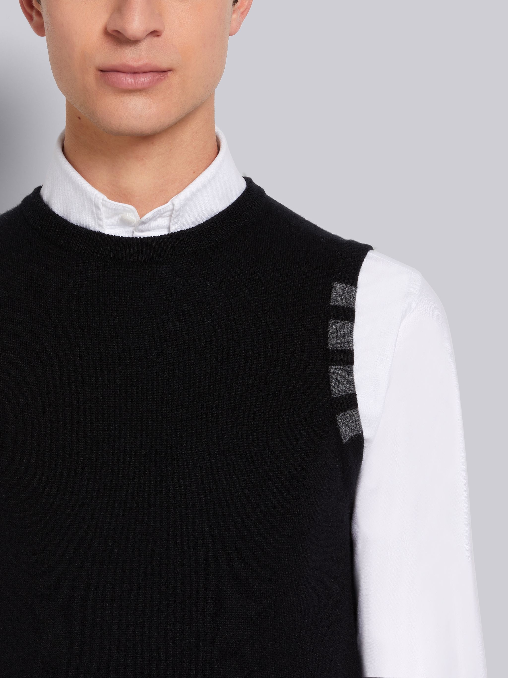 Black Cashmere 4-Bar Shell Top - 4