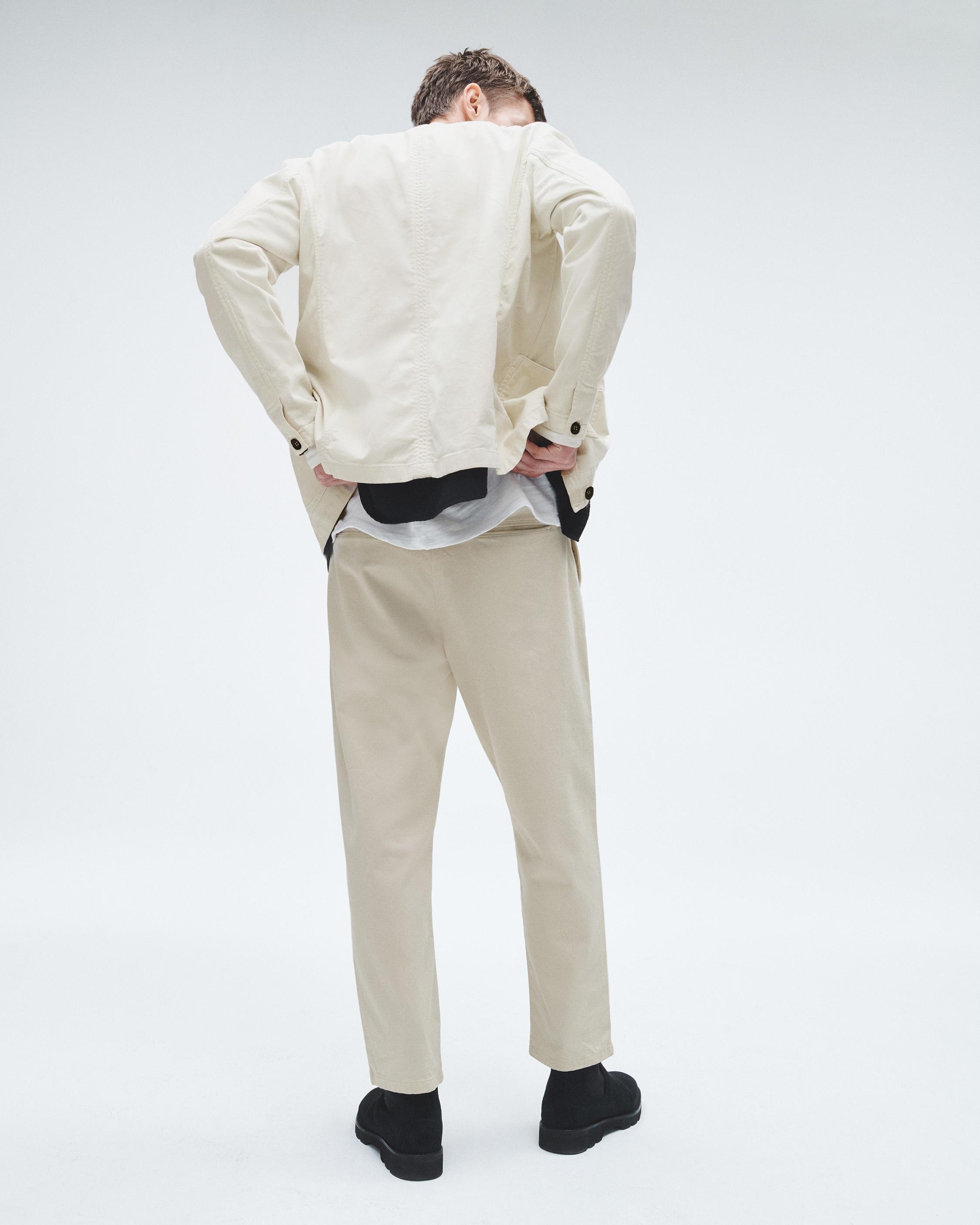 Pleated Cotton Chino
Classic Fit - 5