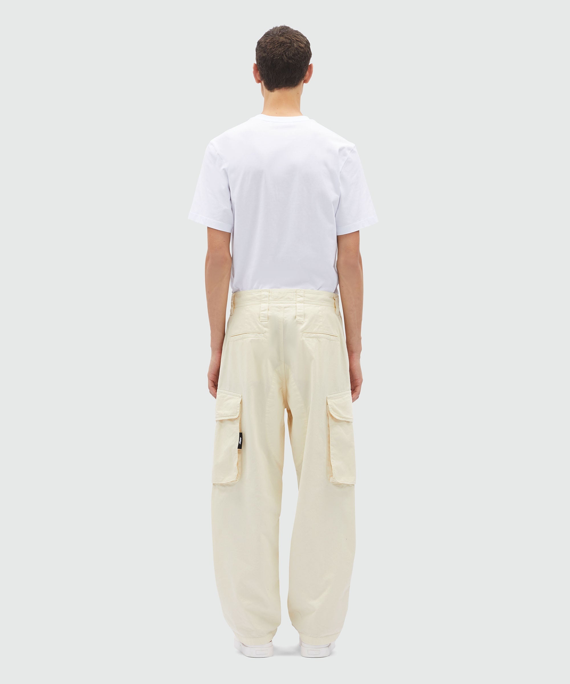 Cargo trousers in "parachute" canvas with pockets - 3