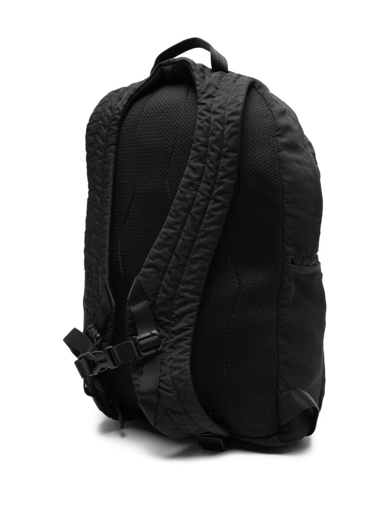 lens-detail backpack 3