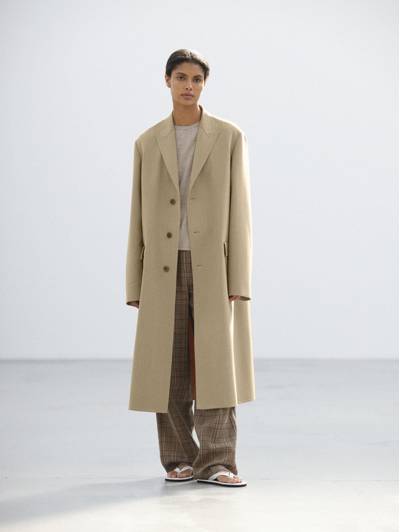 AURALEE STRUCTURED WOOL GABARDINE HAND SEWN COAT outlook