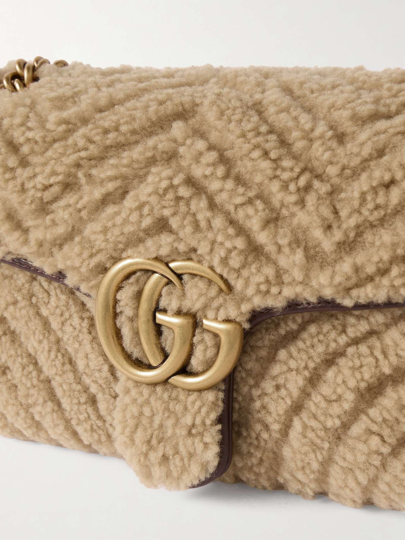 GG Marmont 2.0 leather-trimmed matelassé shearling shoulder bag Beige - 4