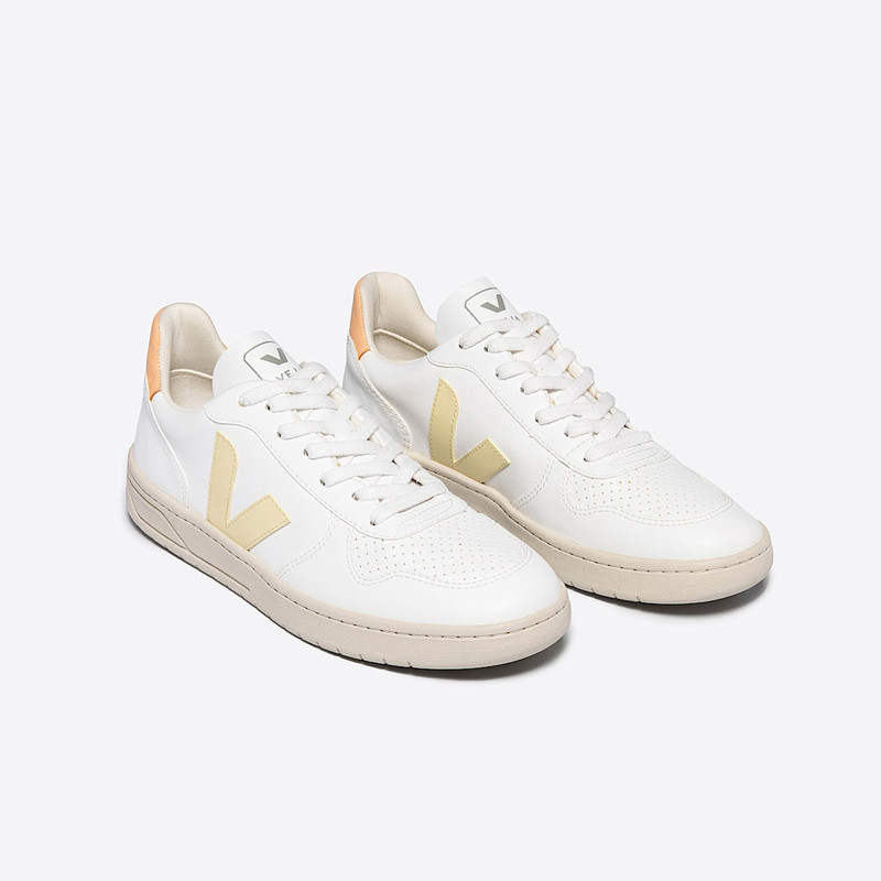 VEJA V-10 CWL WHITE SUN PEACH outlook