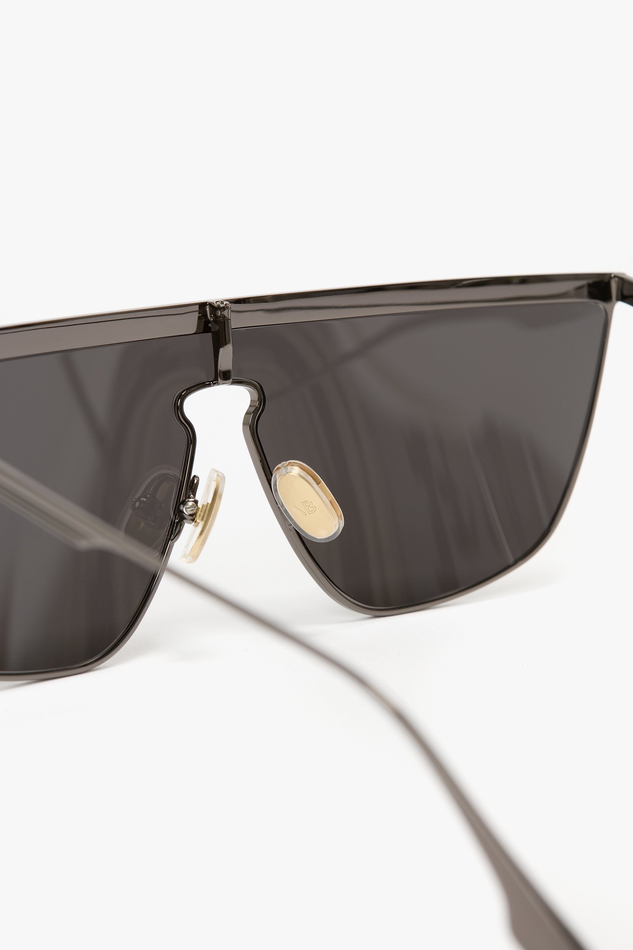 Geometric Visor Sunglasses In Dark Ruthenium-Grey - 4