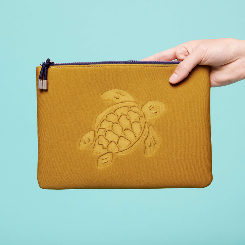 Vilebrequin Zipped Turtle Beach Pouch outlook