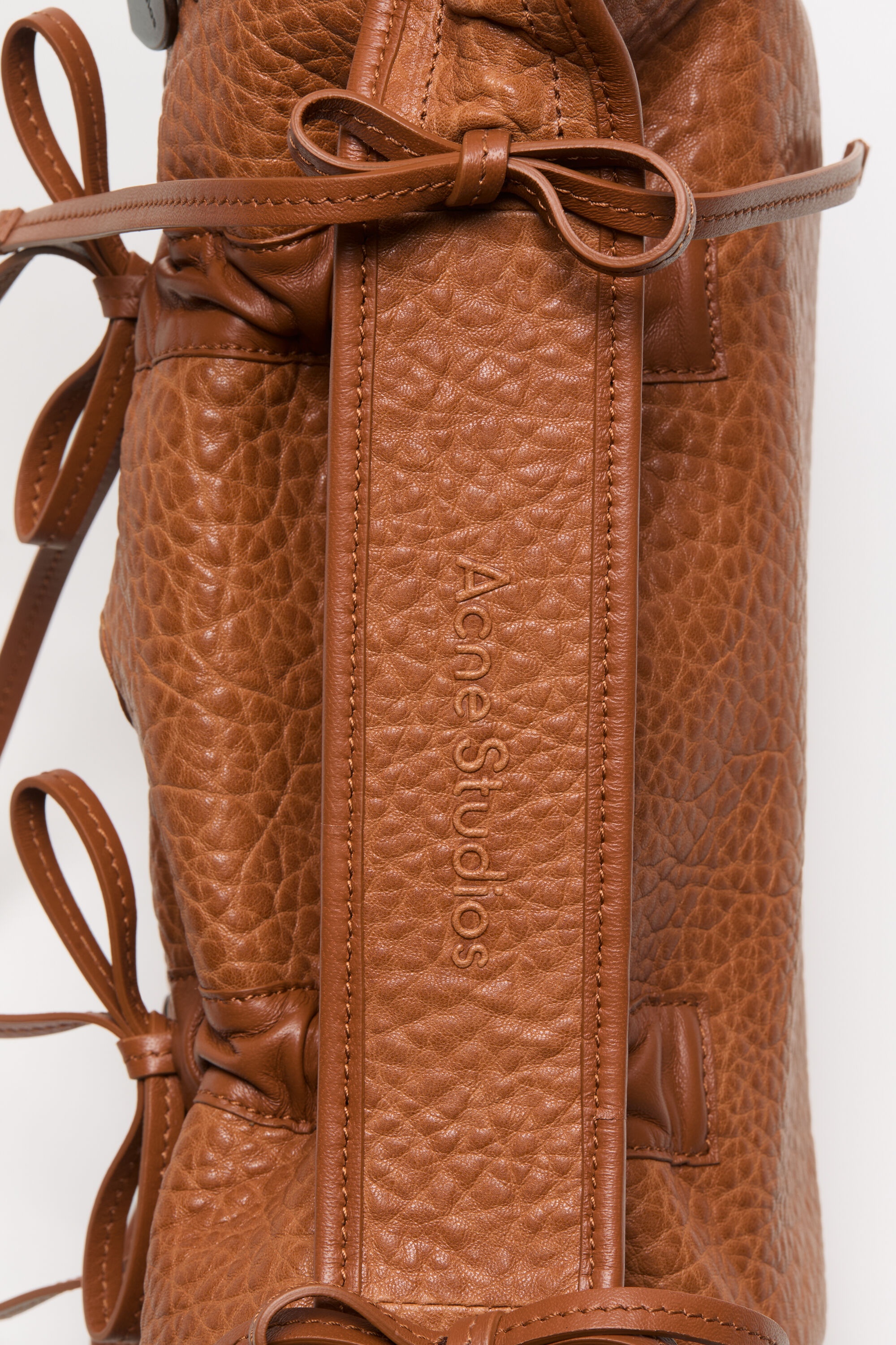 Multipocket grained leather bag - Cognac brown - 6