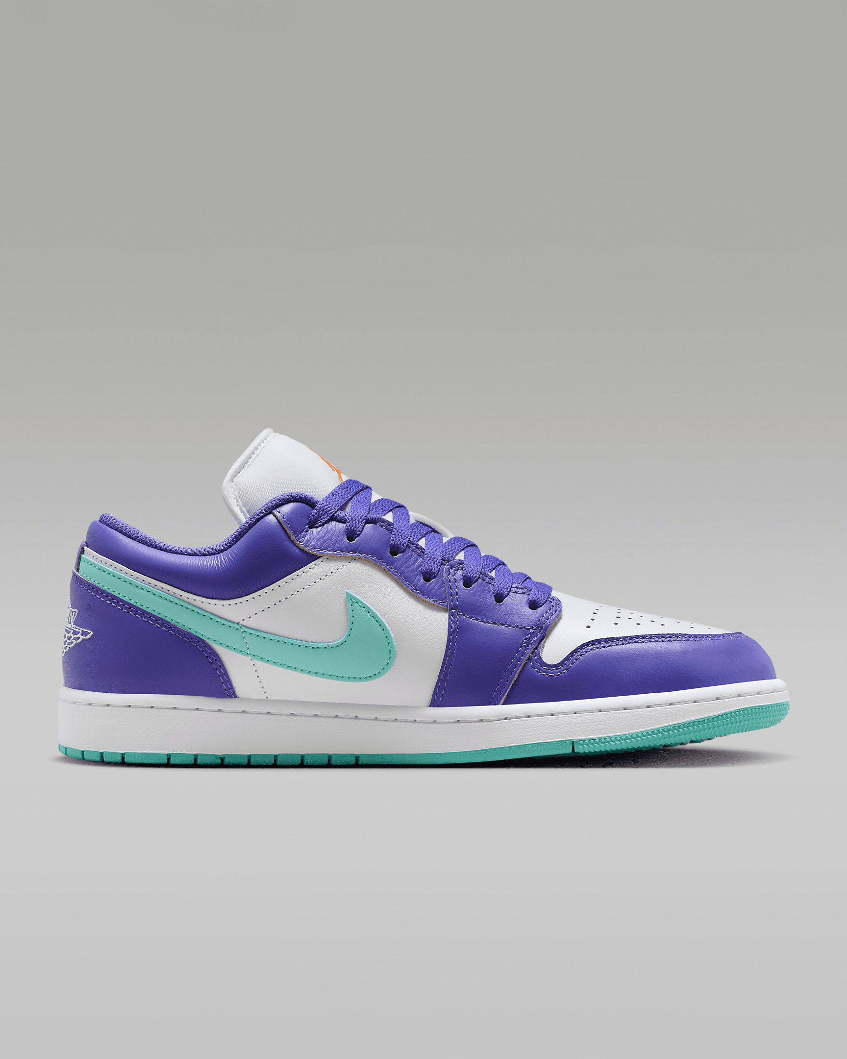 Air Jordan 1 Low SE Men's Shoes - 3