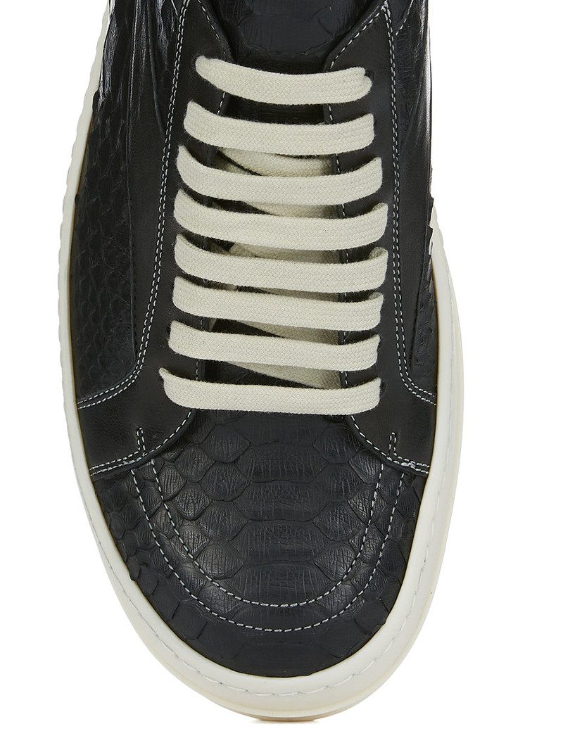 VINTAGE SNEAKS 5