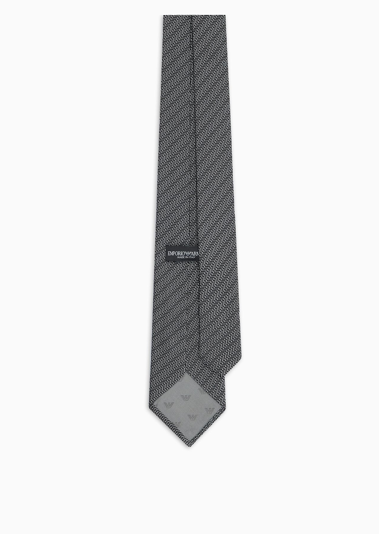 Pure silk tie with jacquard op-art motif - 2