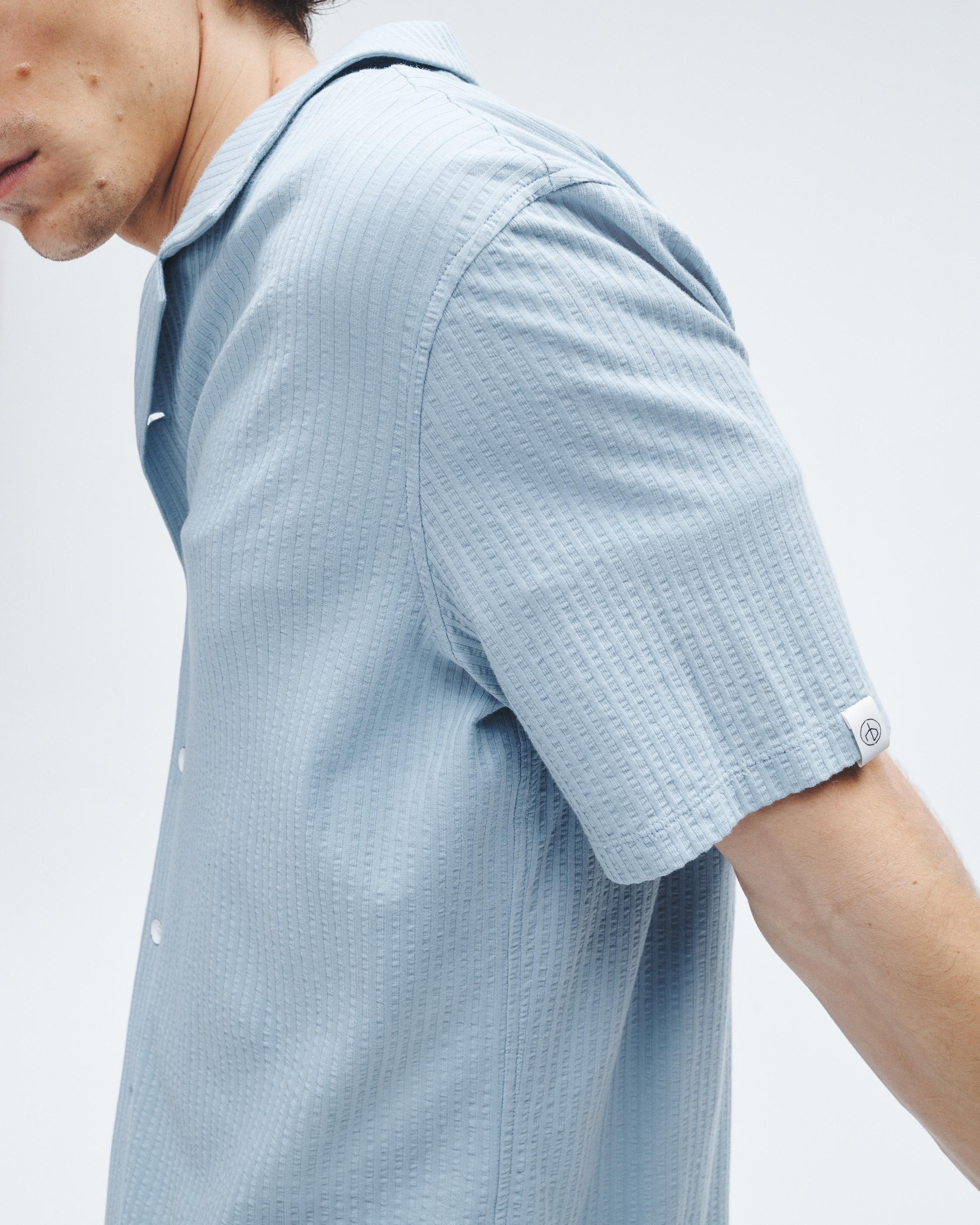 Resort Avery Gauze Shirt
Relaxed Fit Button Down - 6