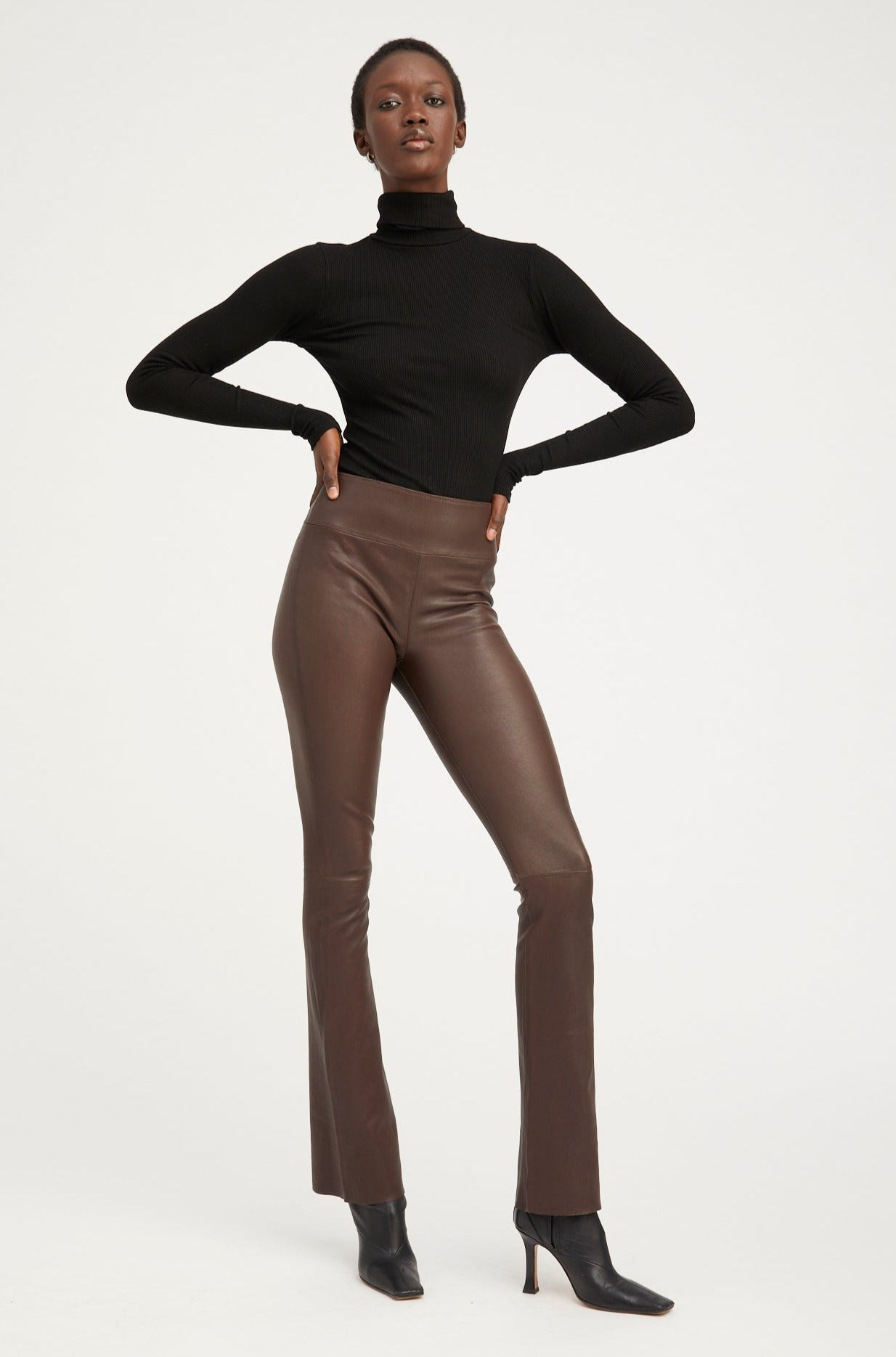 BLACK RIB LONG SLEEVE TURTLENECK - 5
