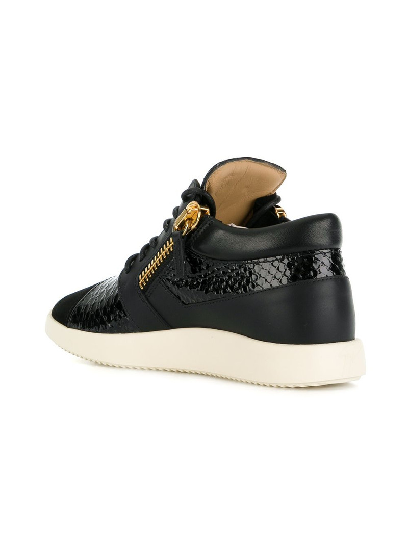 Runner panelled sneakers 3