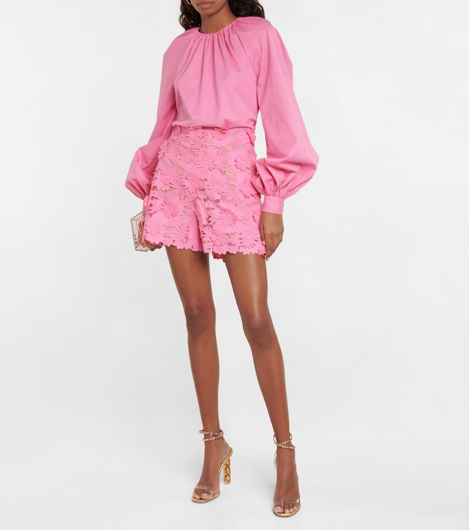Appliqué floral lace shorts - 2