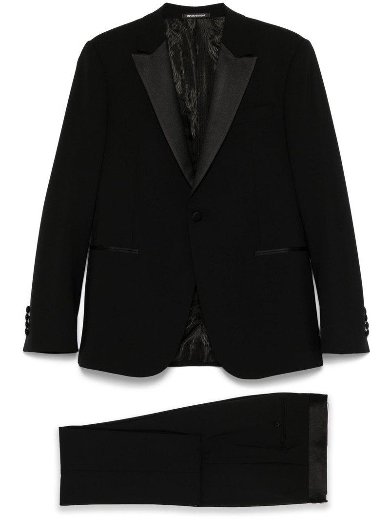 single-breasted suit 1