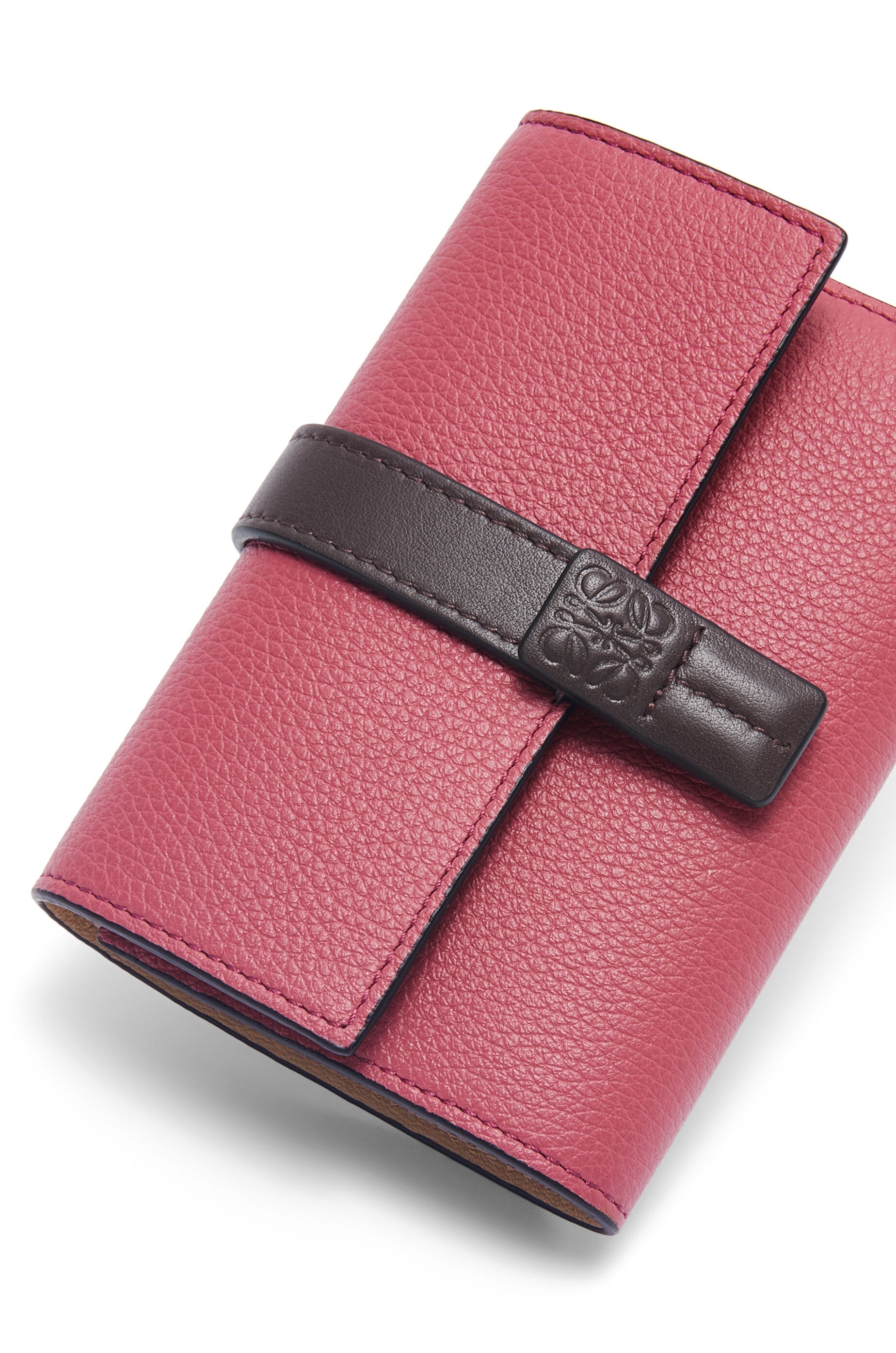 Small vertical wallet in soft grained calfskin - 5