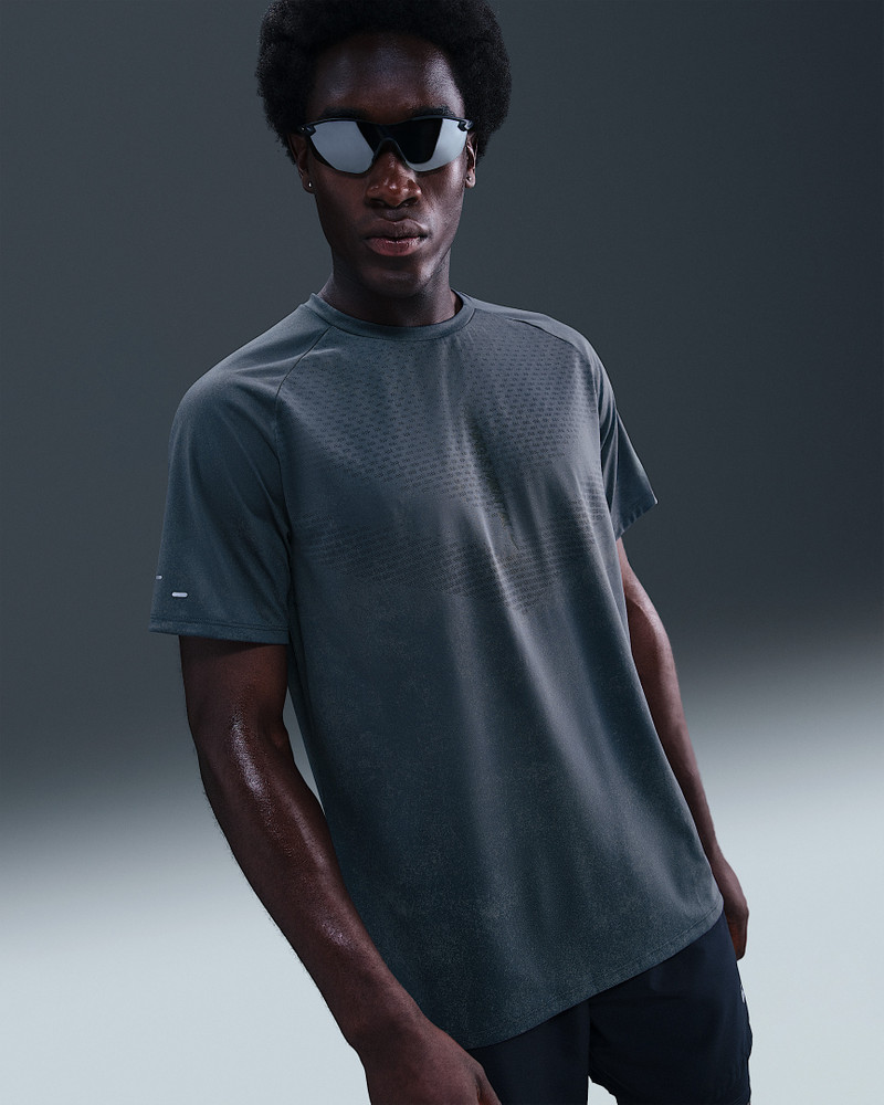 Nike Stride Men's Dri-FIT ADV Short-Sleeve Running Top with Reflective Accents 1