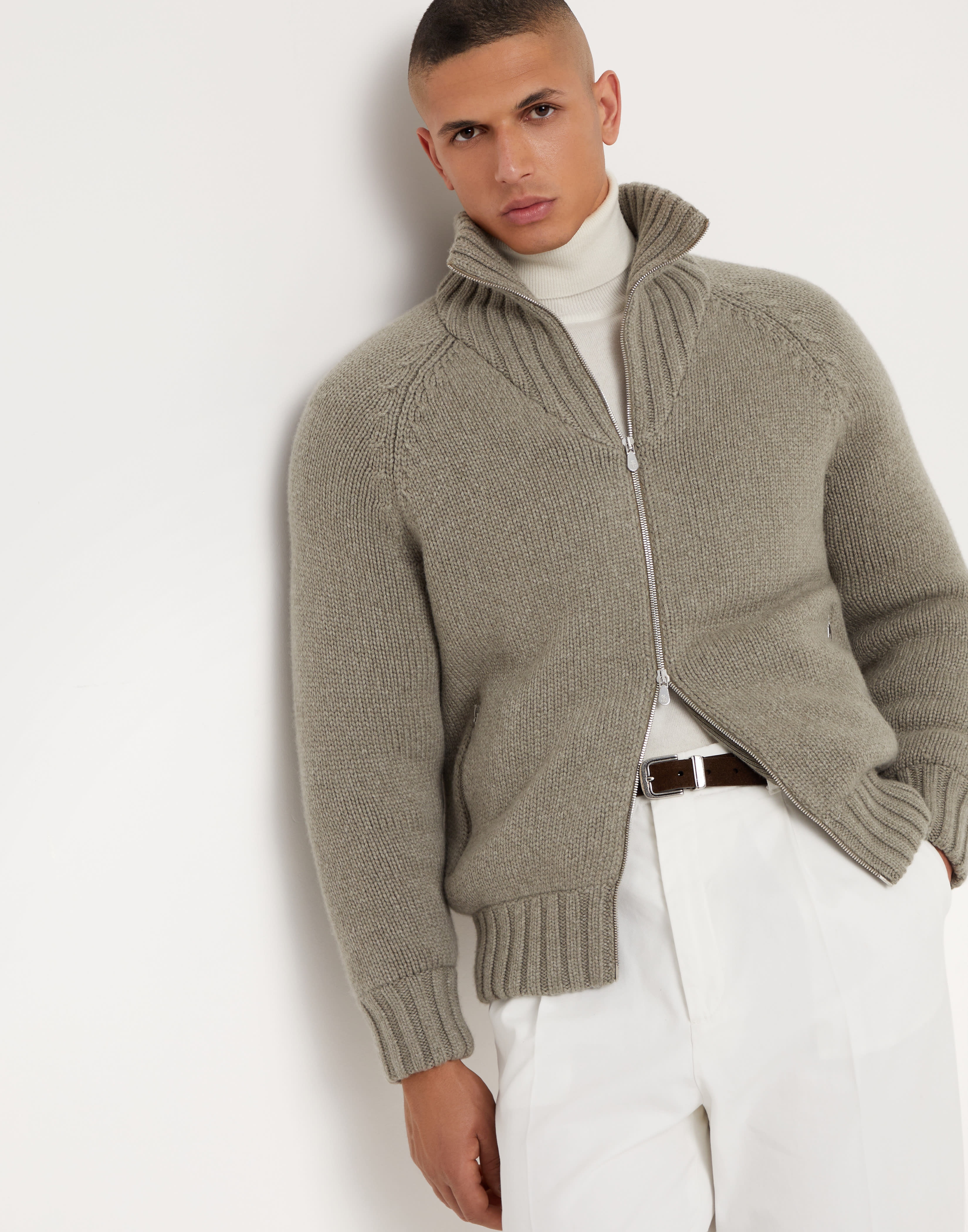 Cashmere Feather yarn knit outerwear jacket with down quilting - 4
