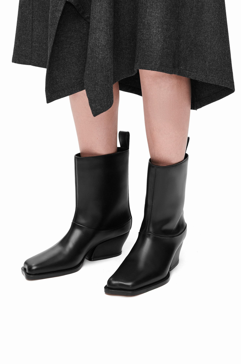 Loewe Onda bootie in calfskin outlook