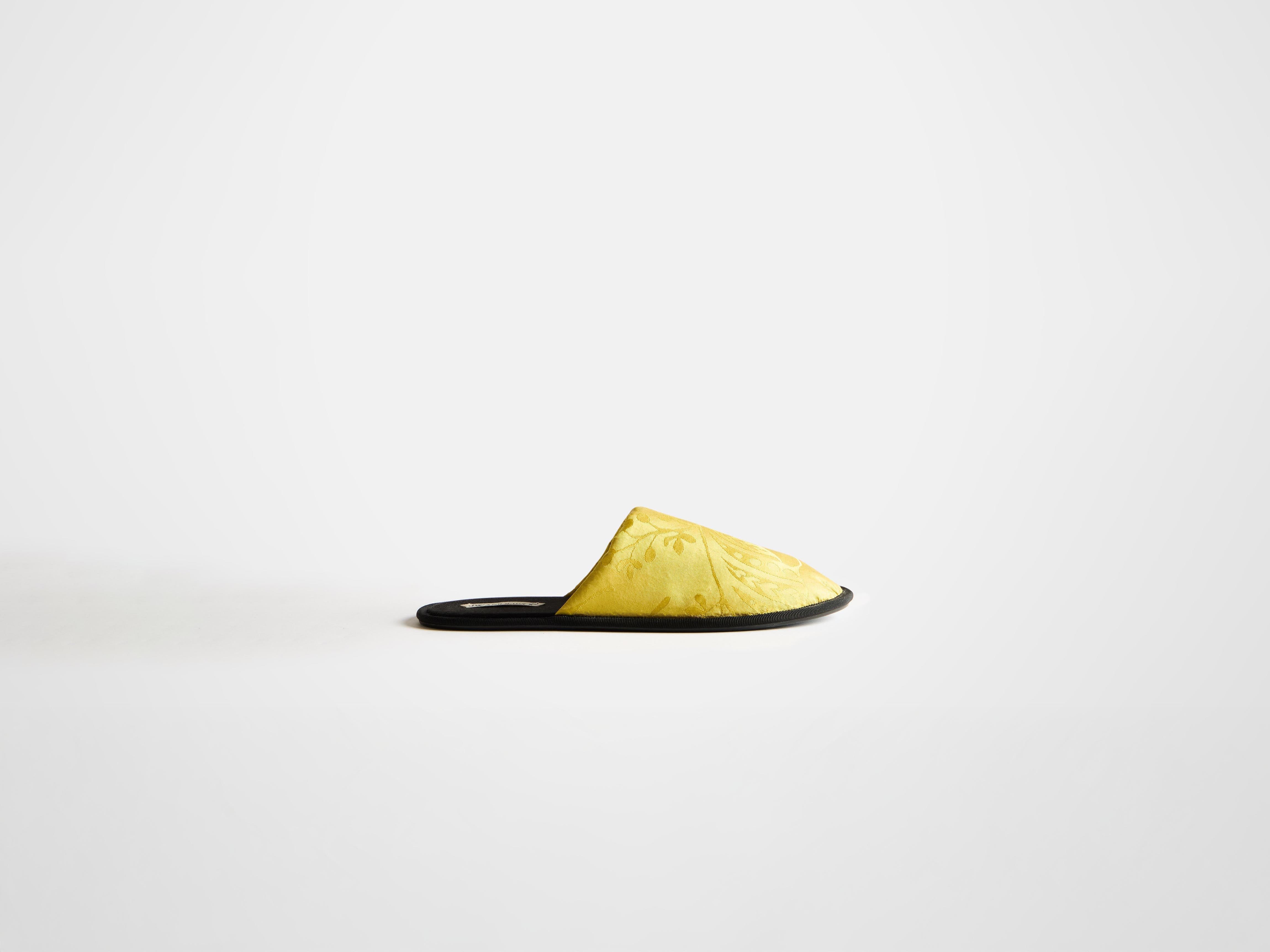 MENS CLOSE TOE SLIDES IN CITRINE - 1