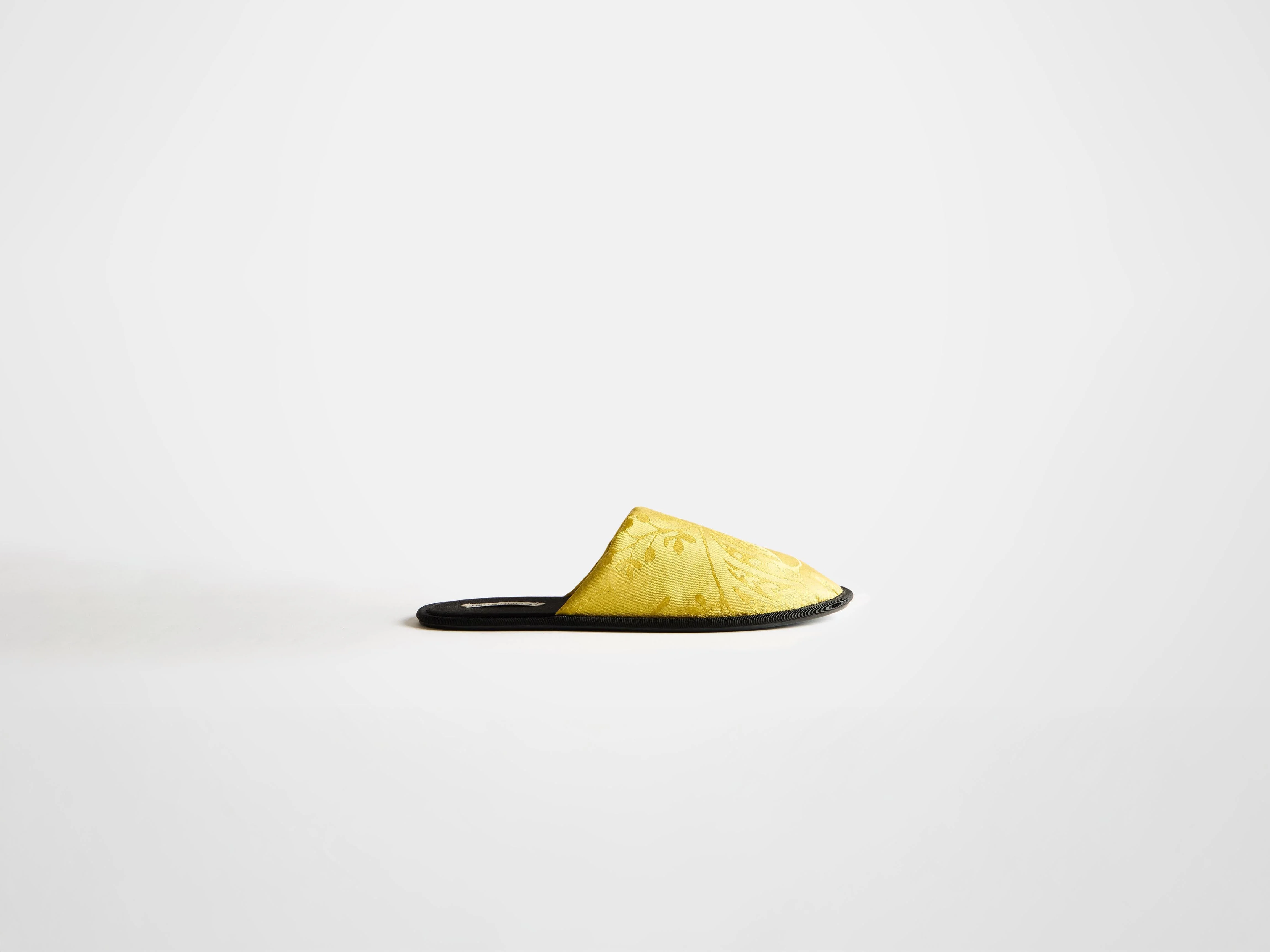 MENS CLOSE TOE SLIDES IN CITRINE - 1