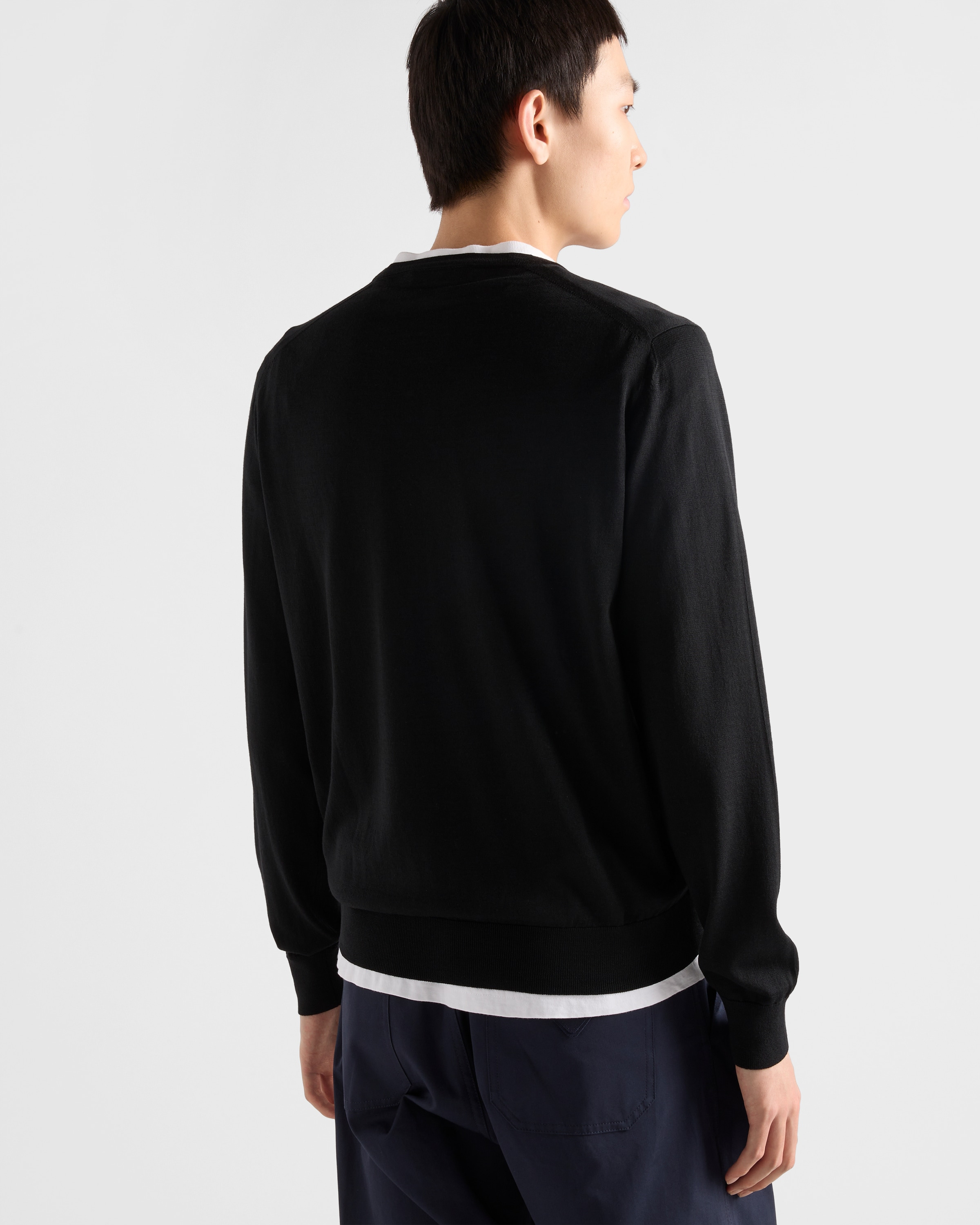 Superfine wool crew-neck sweater - 5