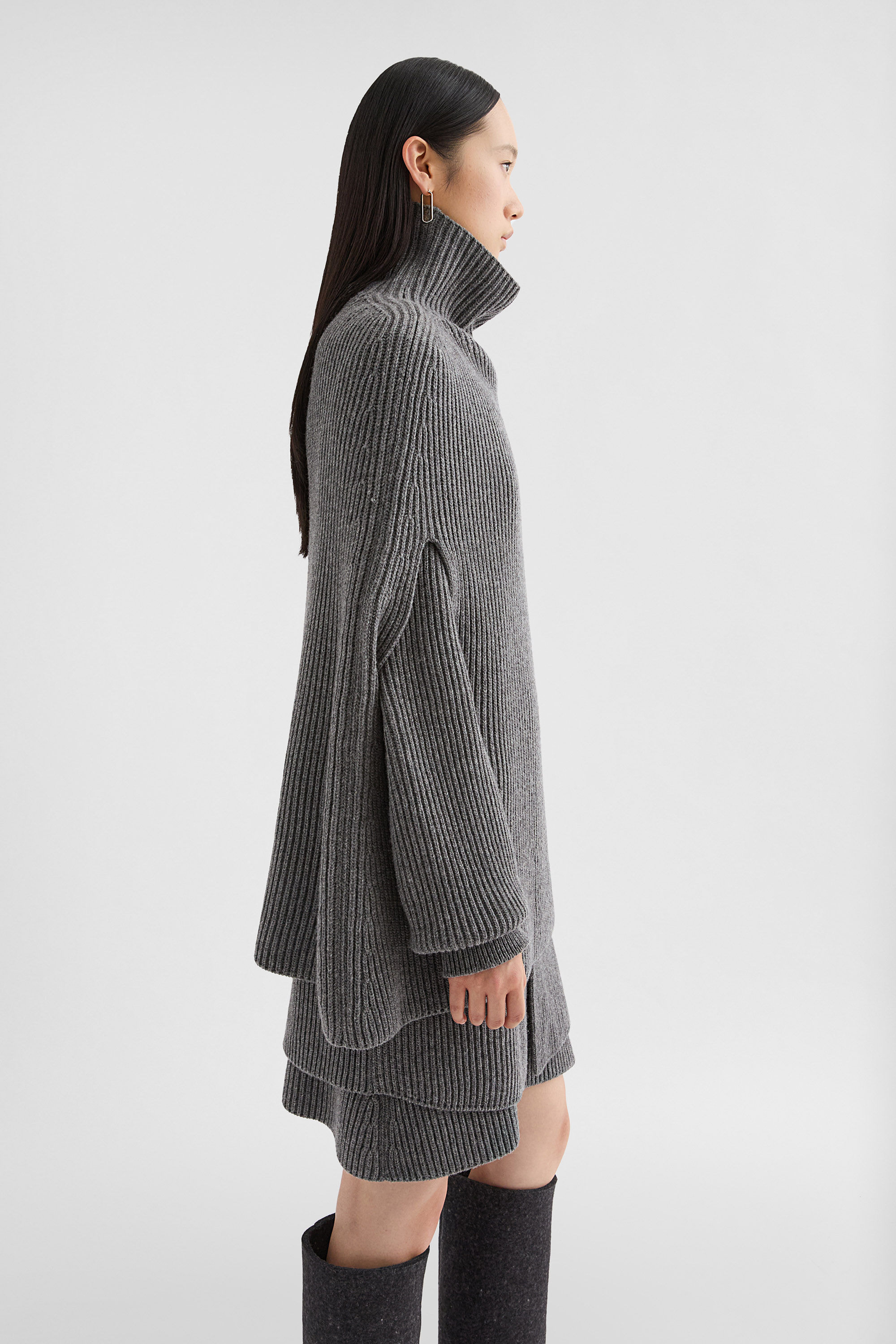 Midweight Wool High-Neck Cape - 7