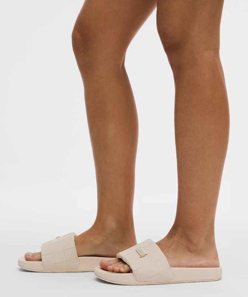 lululemon Women's Restfeel Woven Slide outlook