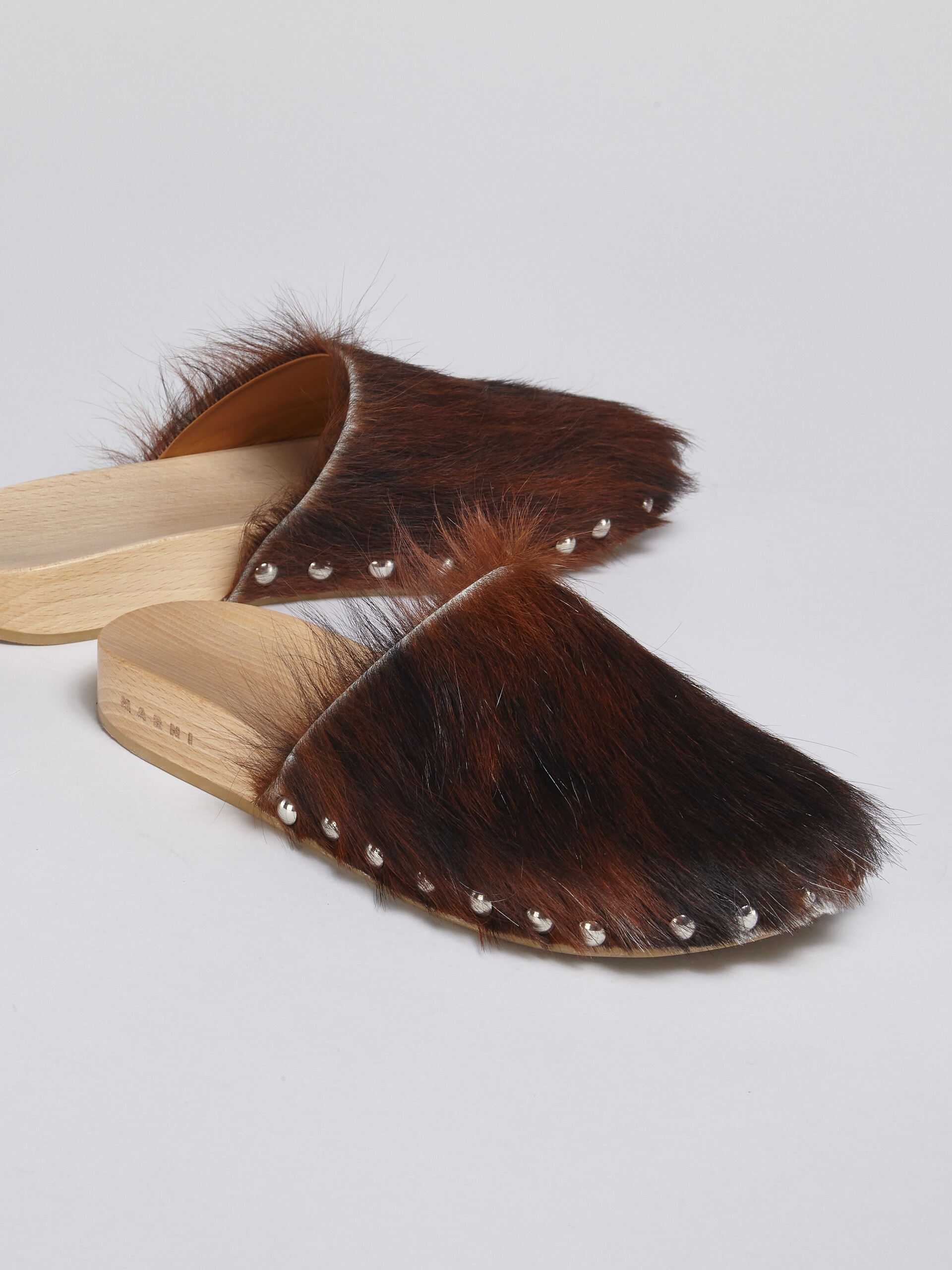 SPOTTED LONG CALF HAIR WOOD SABOT - 5