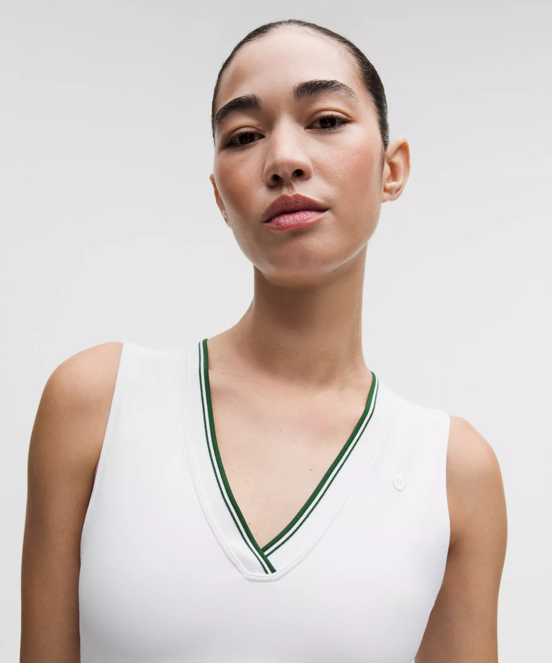 Paisley Mesh-Back V-Neck Longline Tennis Bra *Medium Support, B/C Cup 4