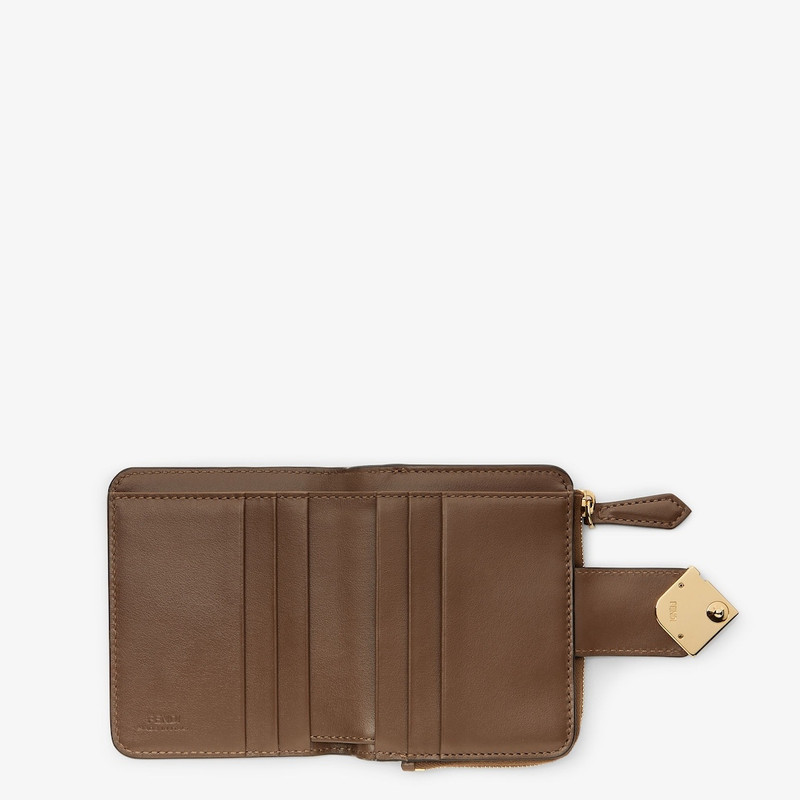 FENDI FF Diamonds Wallet outlook